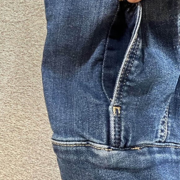 Old Navy Jean Jacket Women Size M Blue Medium Wash Button Up Denim Cotton - Picture 10 of 14